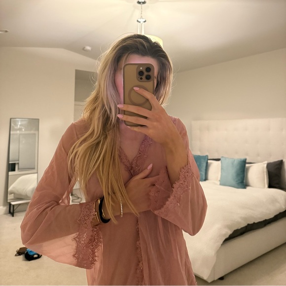 Lace lingerie robe 💗 - Picture 6 of 6